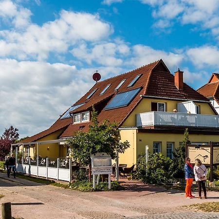 Hotel Haus Nordlicht Ahrenshoop Exterior foto