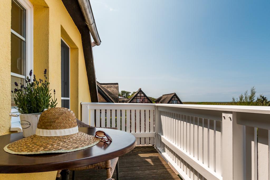 Hotel Haus Nordlicht Ahrenshoop Exterior foto